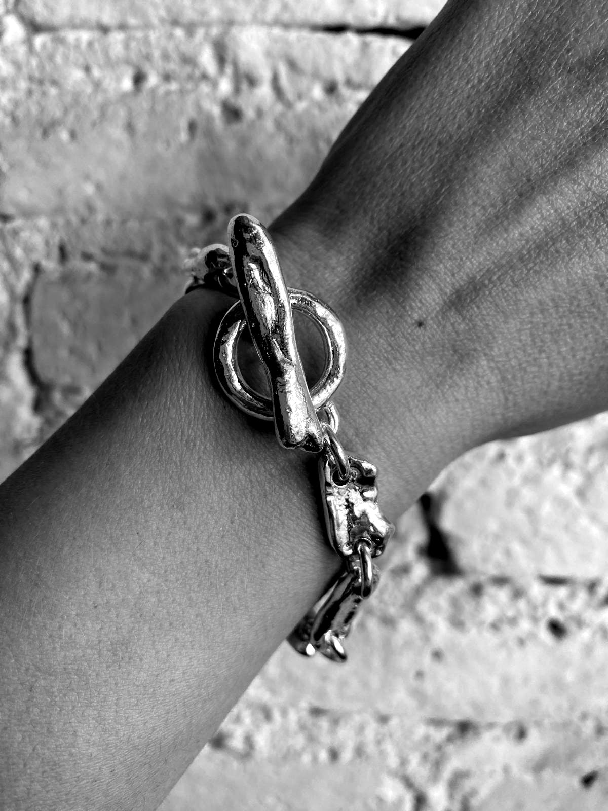 Cast Pearl Bracelet