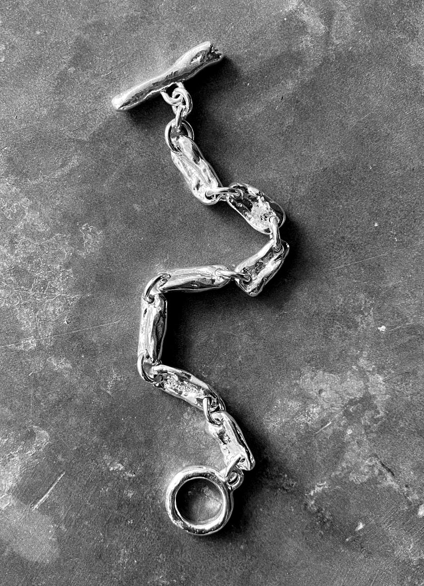 Cast Pearl Bracelet