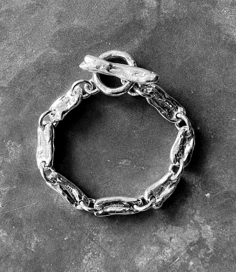 Cast Pearl Bracelet